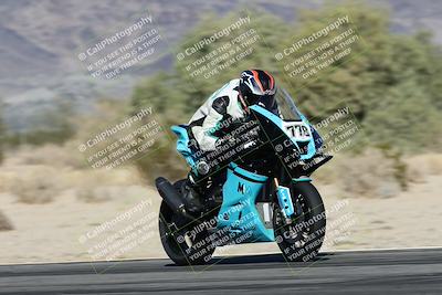 media/Dec-07-2025-CVMA (Sun) [[3e7d2de5dc]]/Race 8-Middleweight Shootout/